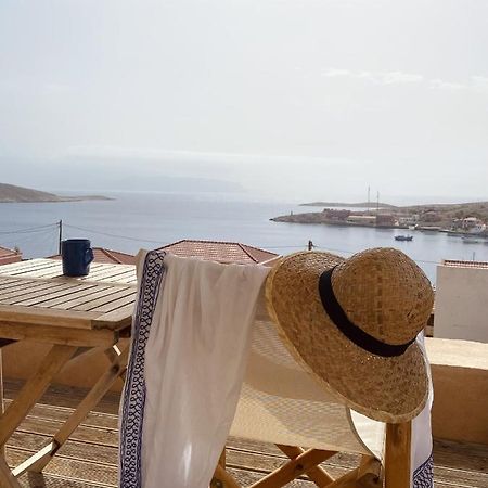 Marina Castellana Studios II Chalki Town Exterior photo