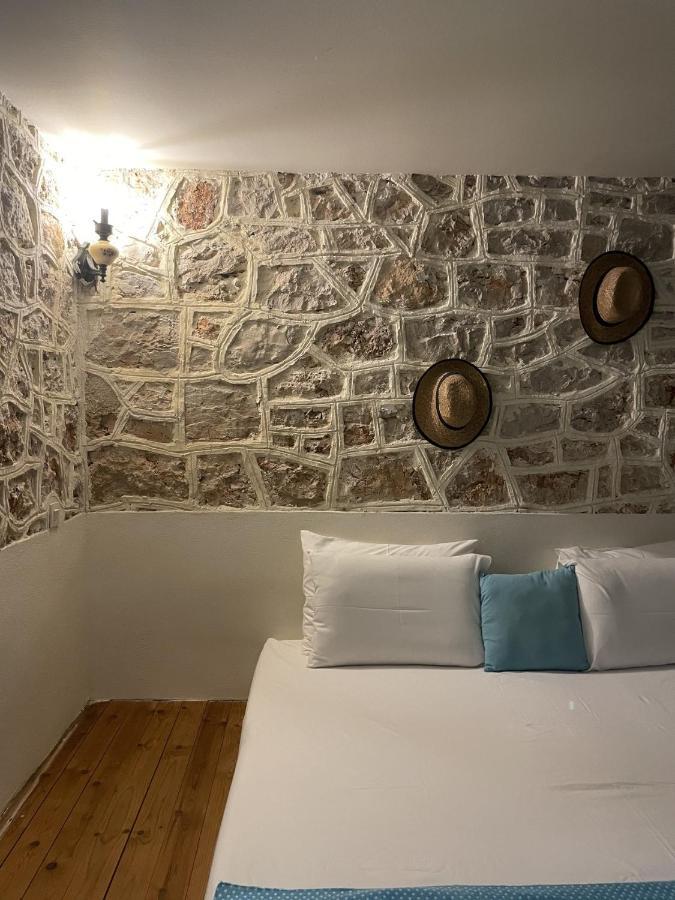 Marina Castellana Studios II Chalki Town Exterior photo