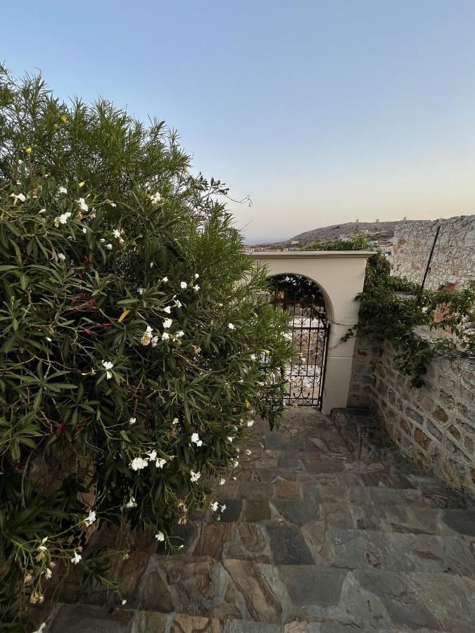 Marina Castellana Studios II Chalki Town Exterior photo