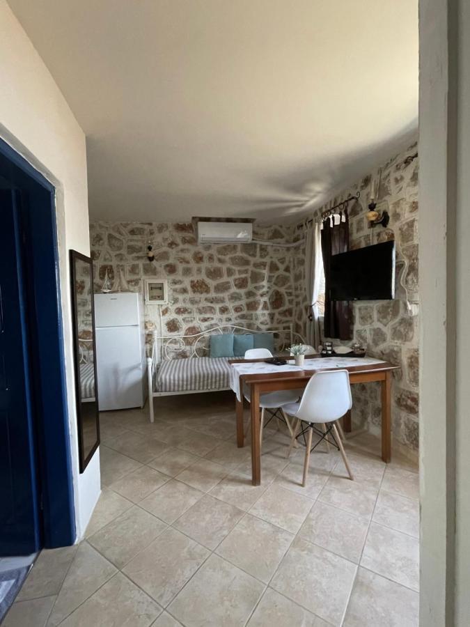 Marina Castellana Studios II Chalki Town Exterior photo