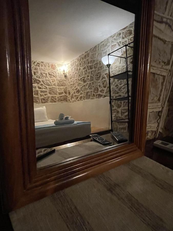 Marina Castellana Studios II Chalki Town Exterior photo